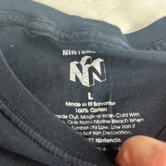 MEN'S Nintendo Short Sleeve Shirt Size Large - Picture 3 of 6